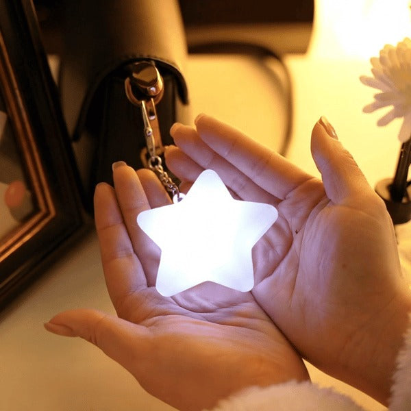 Lysende vedhæng med berøringssensor